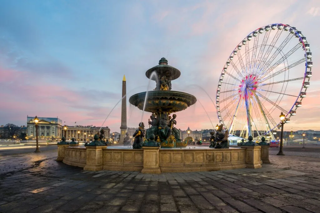 fountain-at-place-de-la-concorde-in-paris-2023-11-27-05-12-34-utc-min-1024x683.jpg