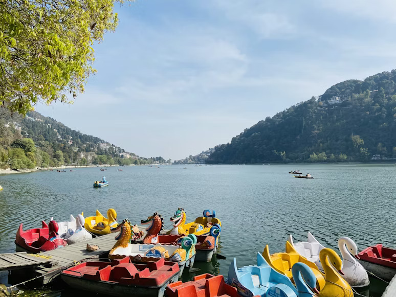 photo-1620902459224-c4bb00278144