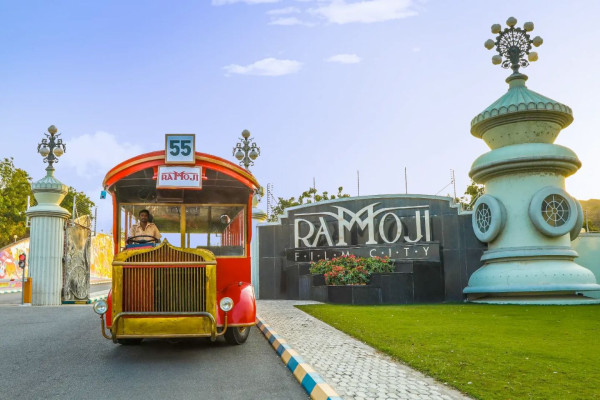 charminar ramoji filmcity tour my traveltrip pune
